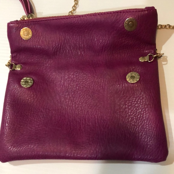 Purse With Gold Chain - Picture 4 of 4